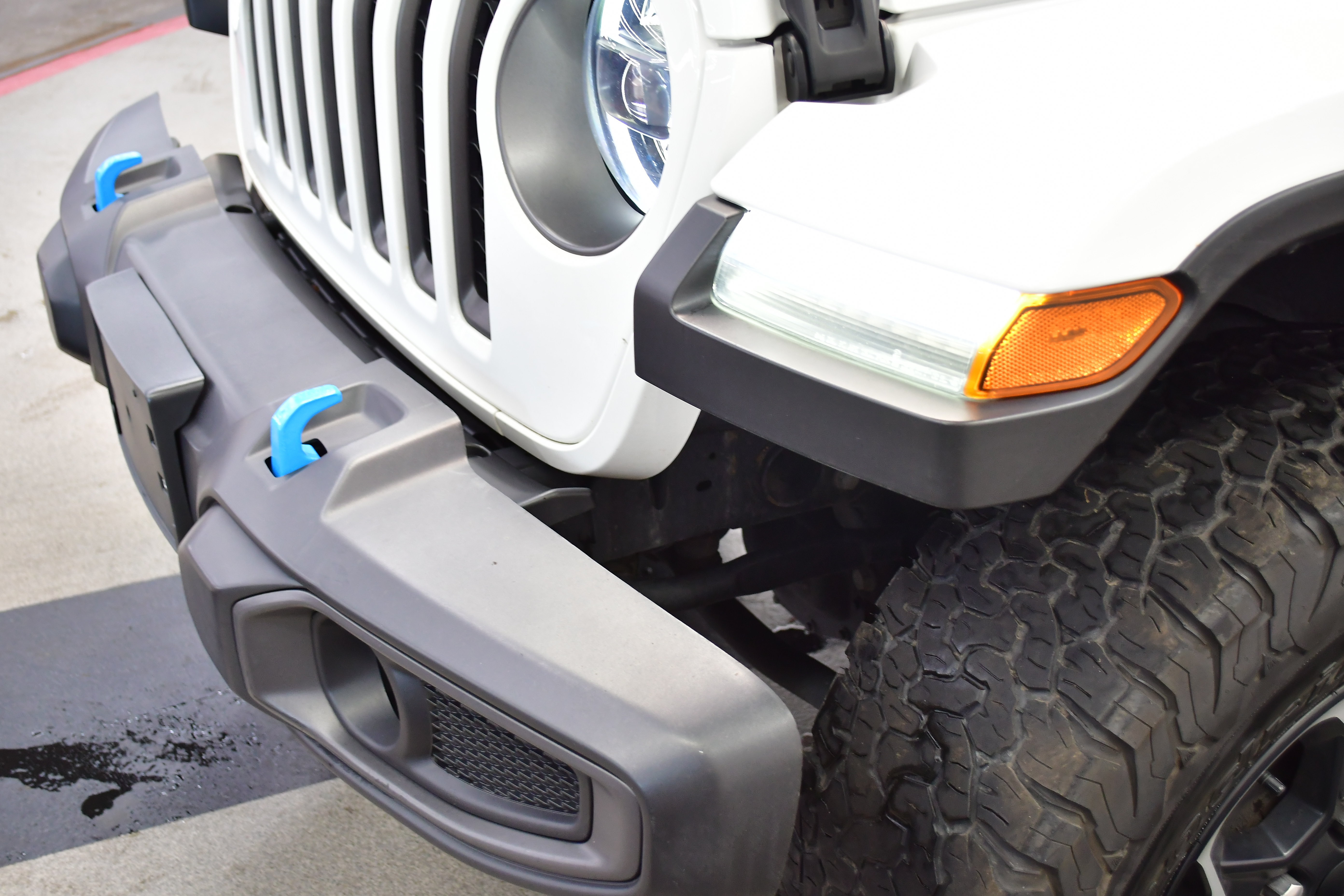 Used 2023 Jeep Wrangler Unlimited Rubicon 4xe w/ Cold Weather Group AWD/4WD image 31
