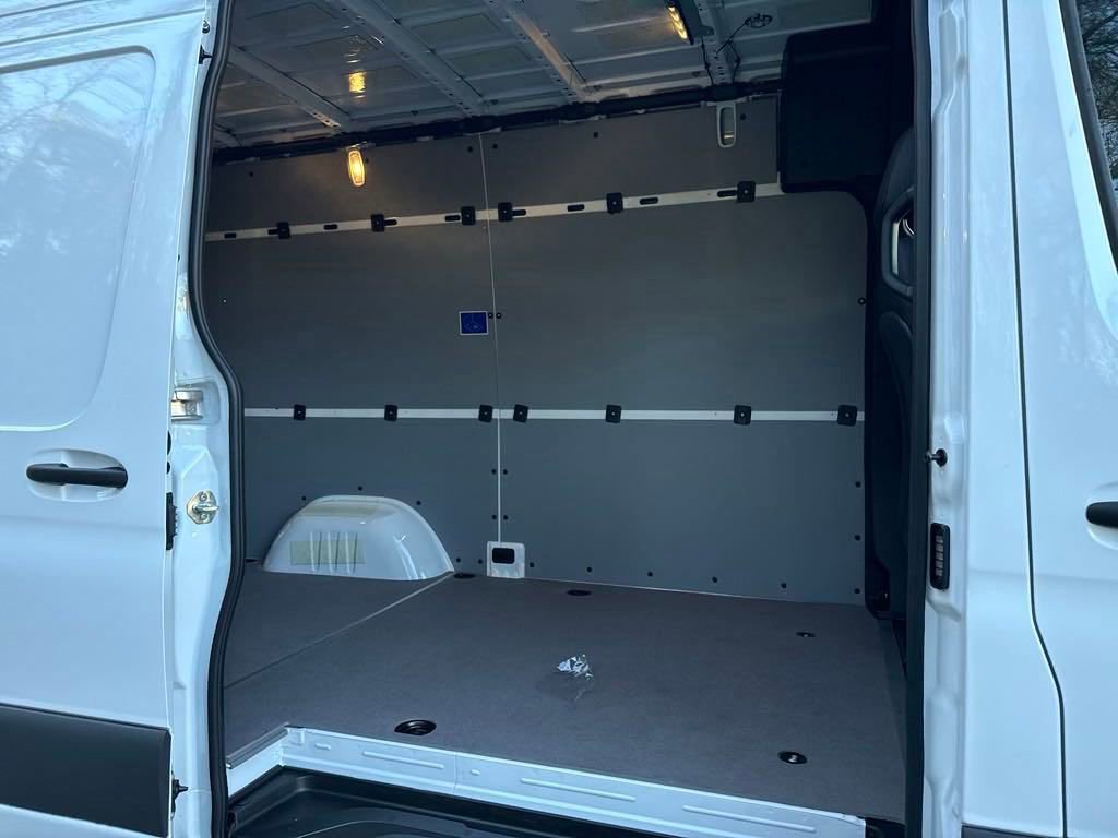 New 2025 Mercedes-Benz Sprinter 2500 image 26