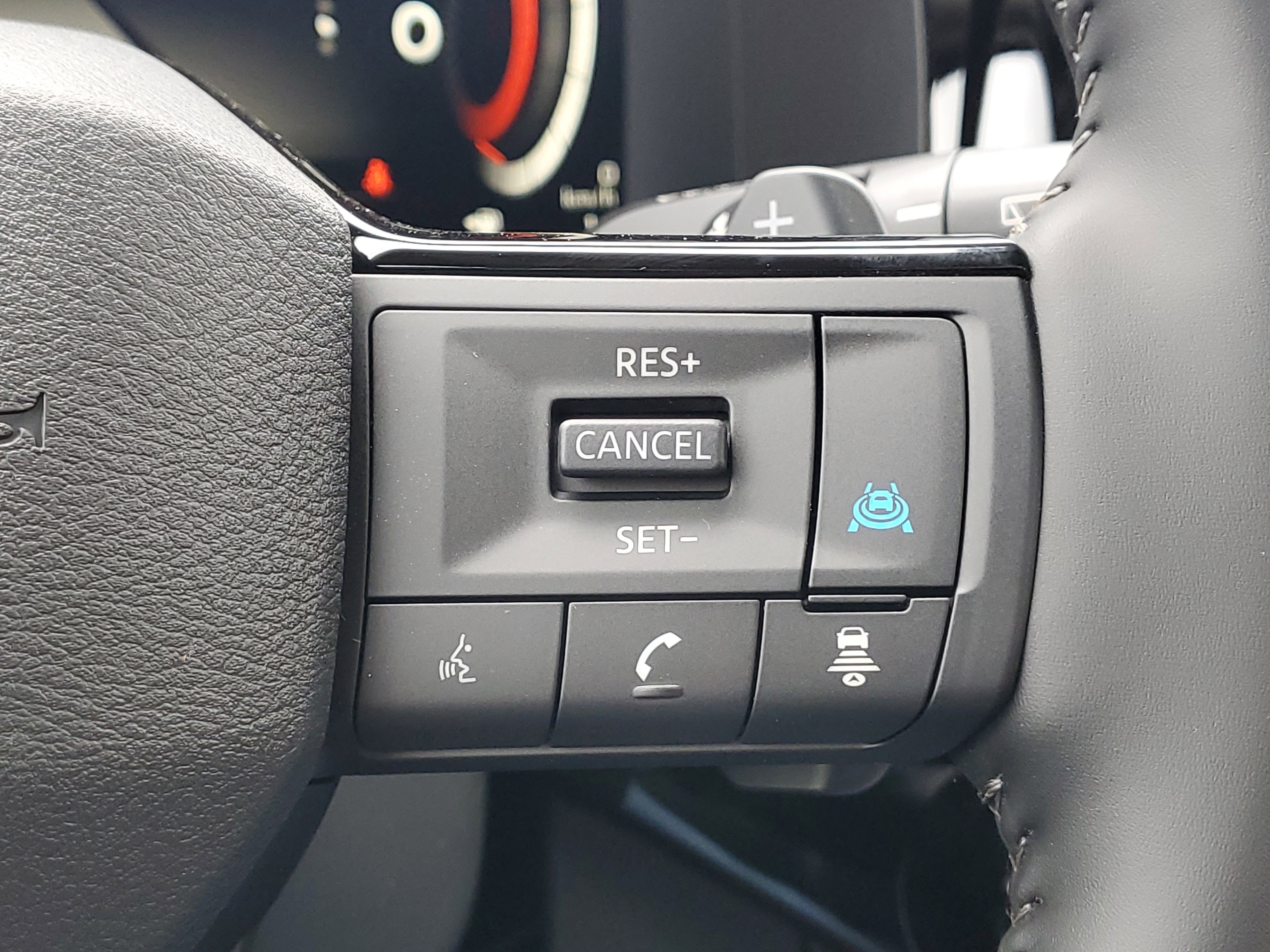 New 2026 Nissan Pathfinder Platinum image 11