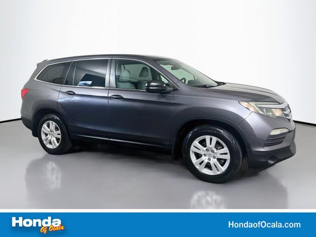 Used 2017 Honda Pilot LX image 1