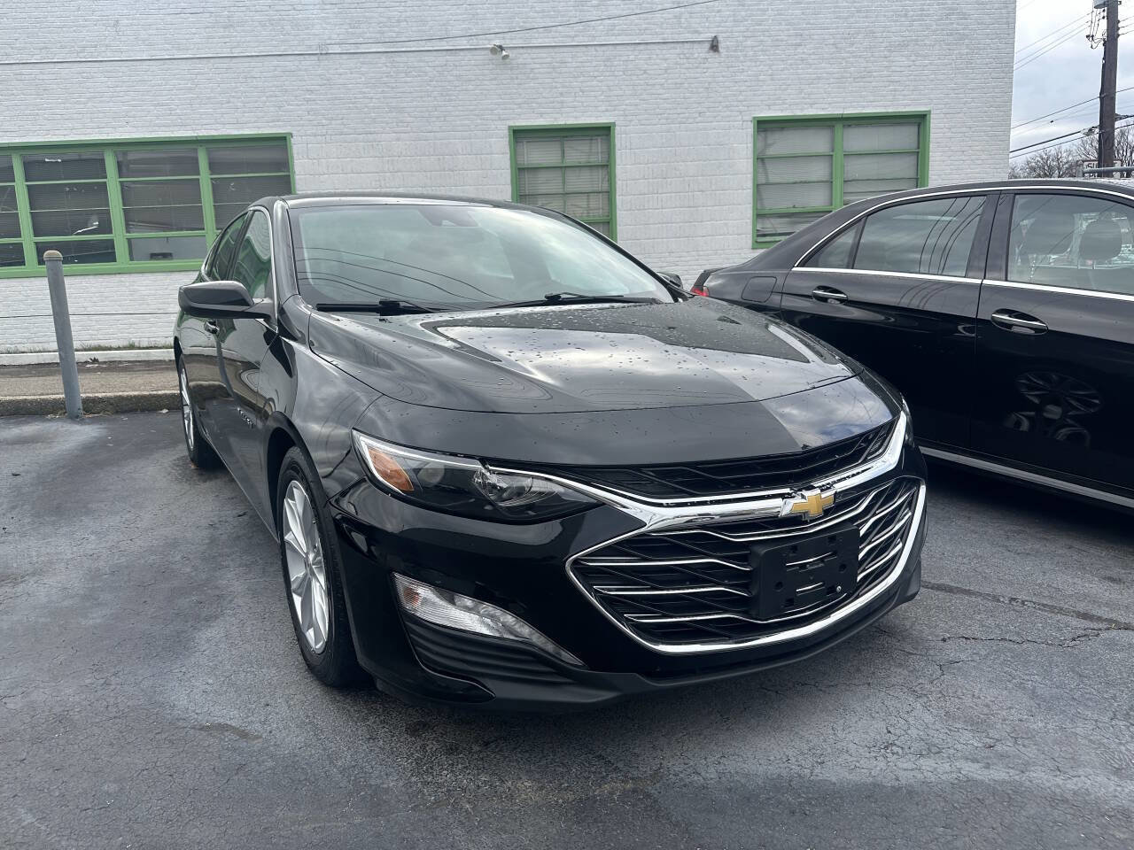 Used 2023 Chevrolet Malibu LT image 2