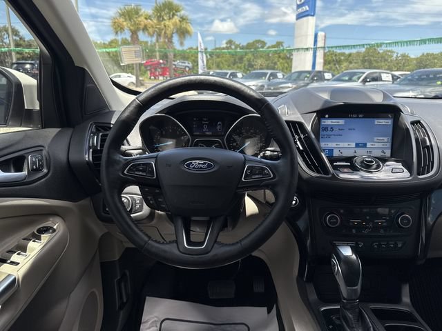 Used 2019 Ford Escape Titanium w/ U0J03 - Titanium Tow Package FWD image 22