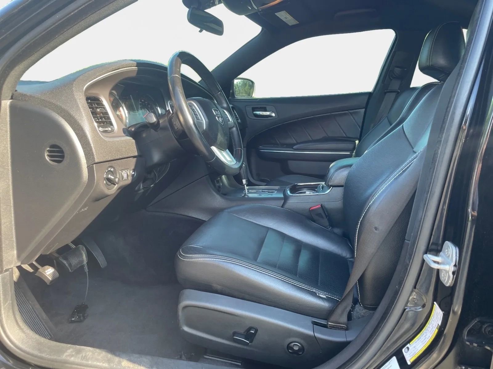 Used 2013 Dodge Charger R/T w/ Blacktop Pkg RWD image 9