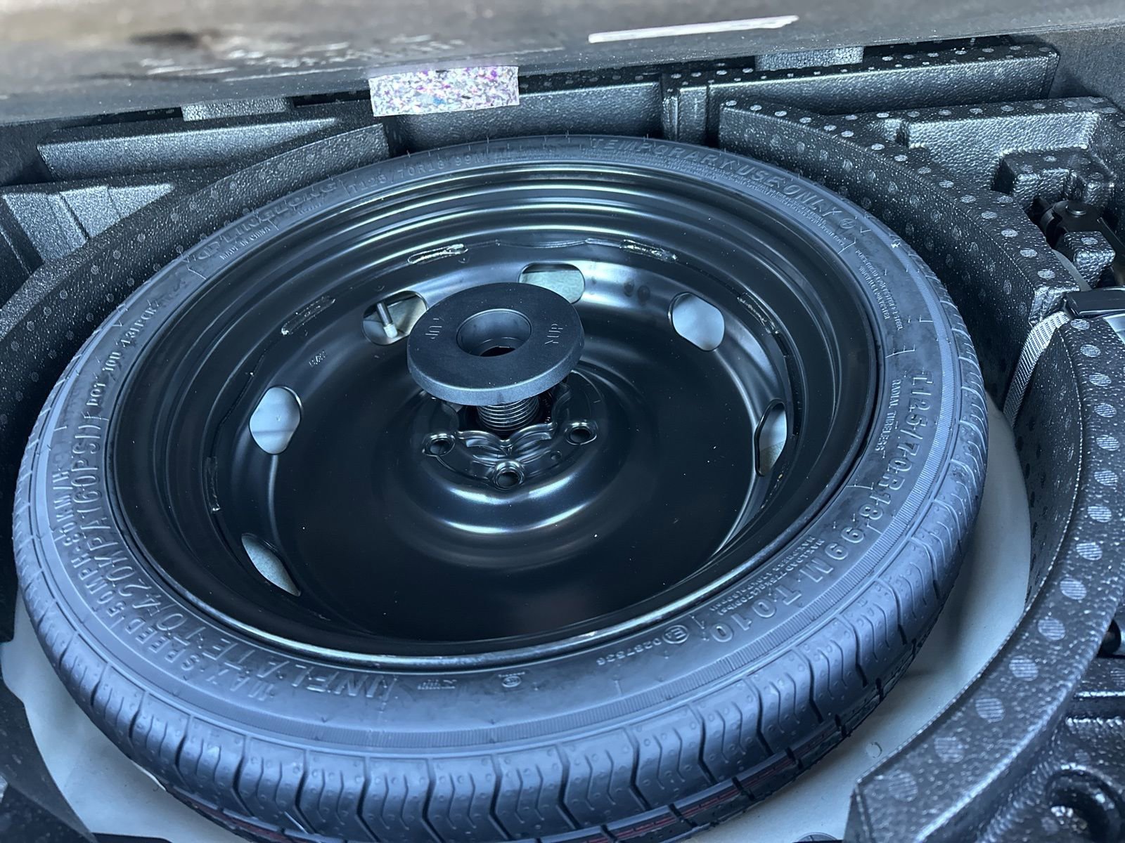 New 2026 Volkswagen Taos SE image 25