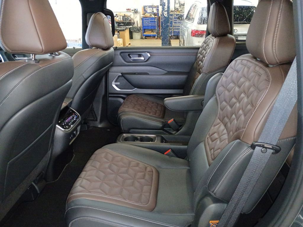 New 2026 Nissan Armada Platinum image 16