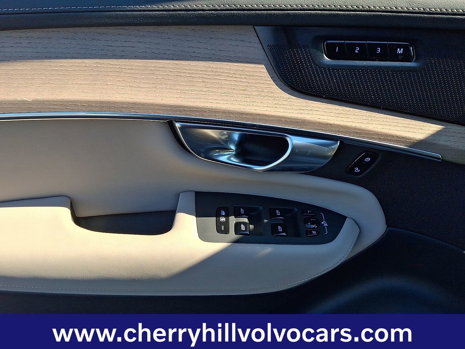 Certified 2025 Volvo XC90 B5 Plus image 13