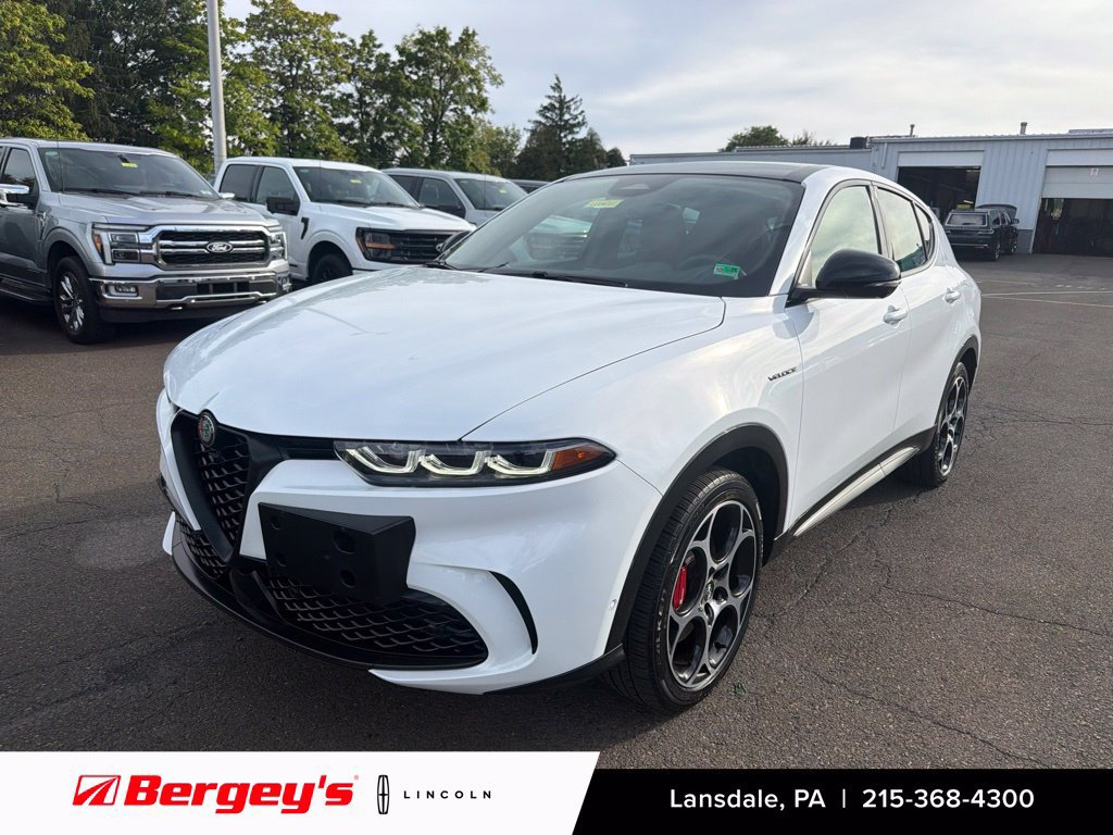 Used 2024 Alfa Romeo Tonale Veloce AWD/4WD image 1