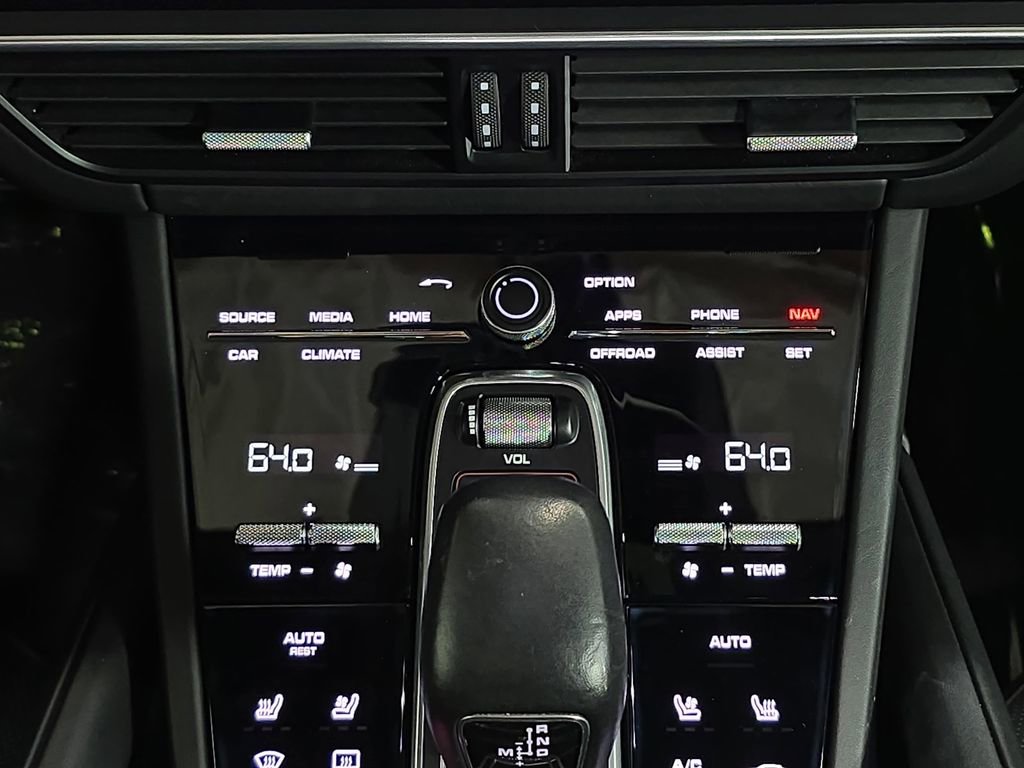 Used 2019 Porsche Cayenne Turbo AWD/4WD image 19