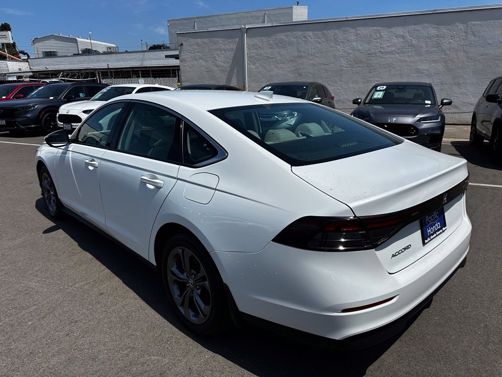 Used 2023 Honda Accord EX image 6