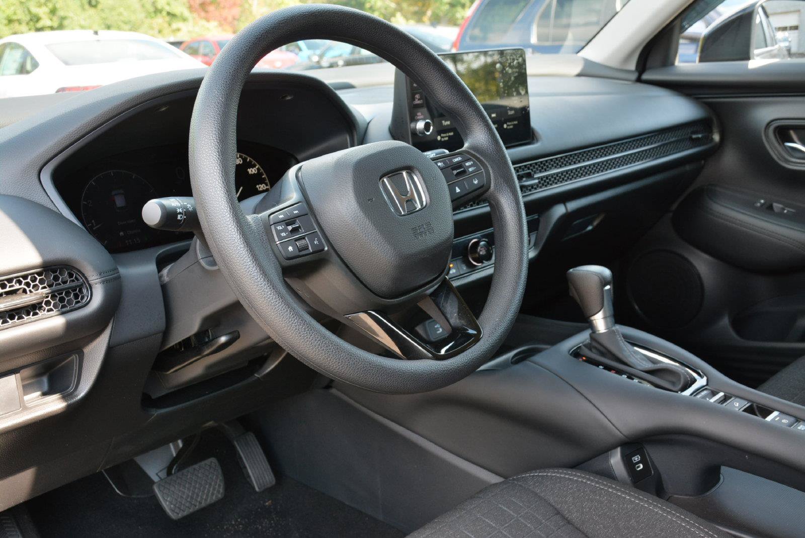Used 2027 Honda HR-V LX image 8