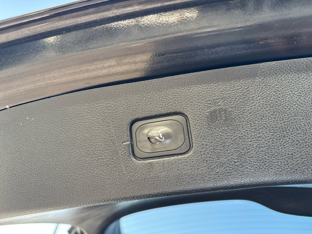 Used 2015 Ford Edge Sport w/ Equipment Group 401A FWD image 9