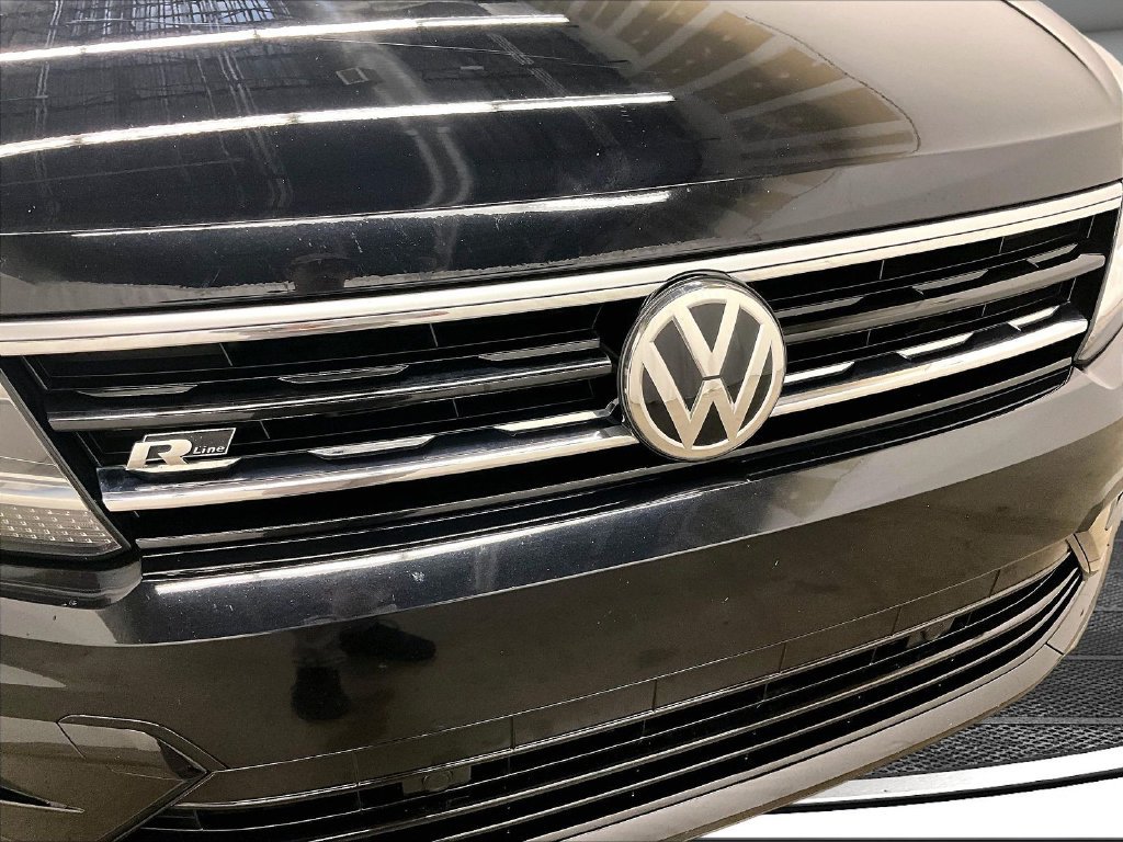 Used 2021 Volkswagen Tiguan SE R-Line AWD/4WD image 31
