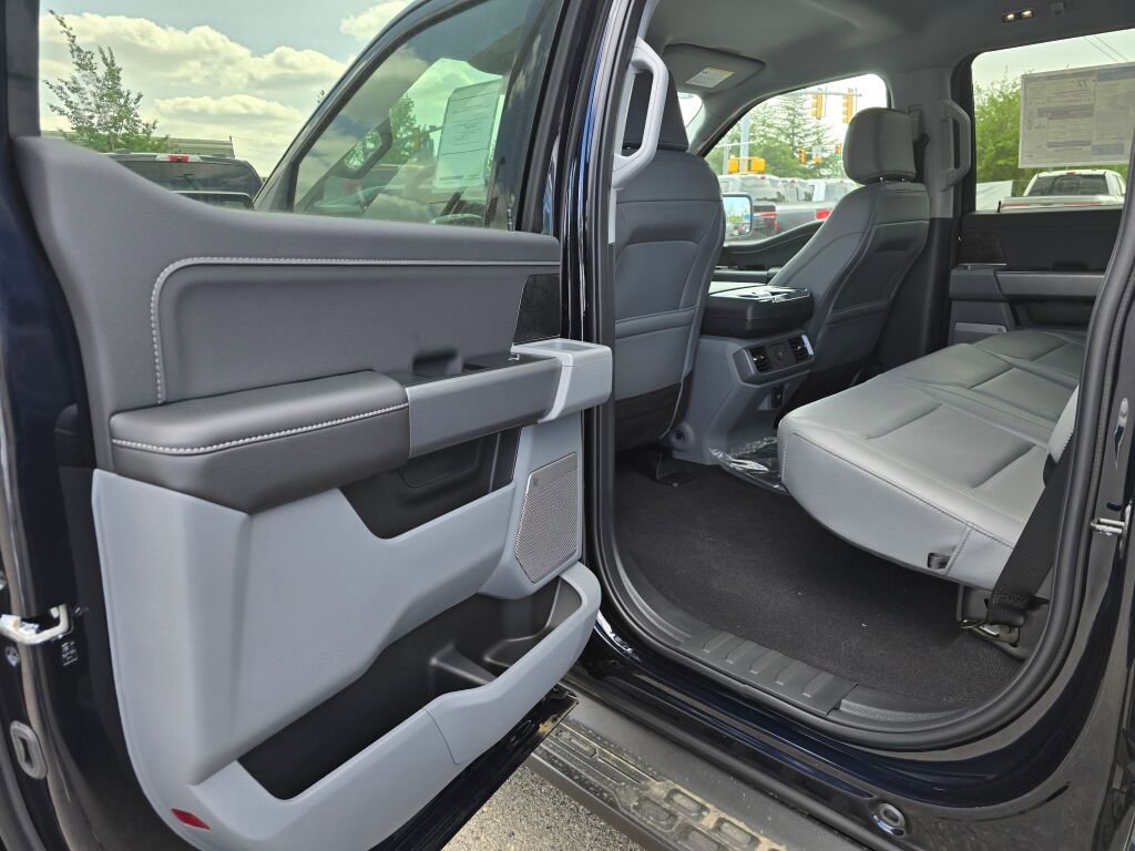 New 2025 Ford F150 Lightning Flash AWD/4WD image 11