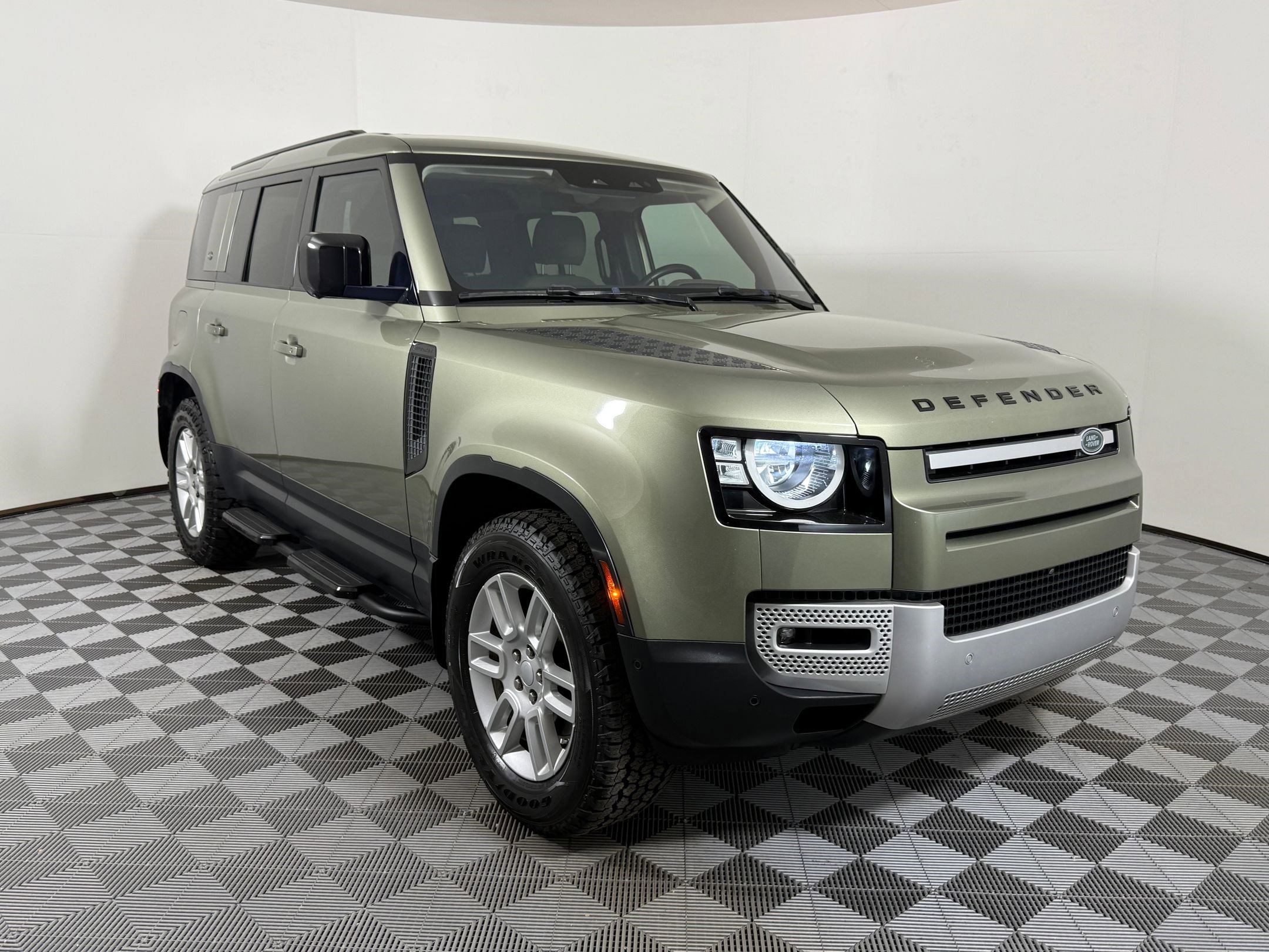 Used 2020 Land Rover Defender 110 S image 7
