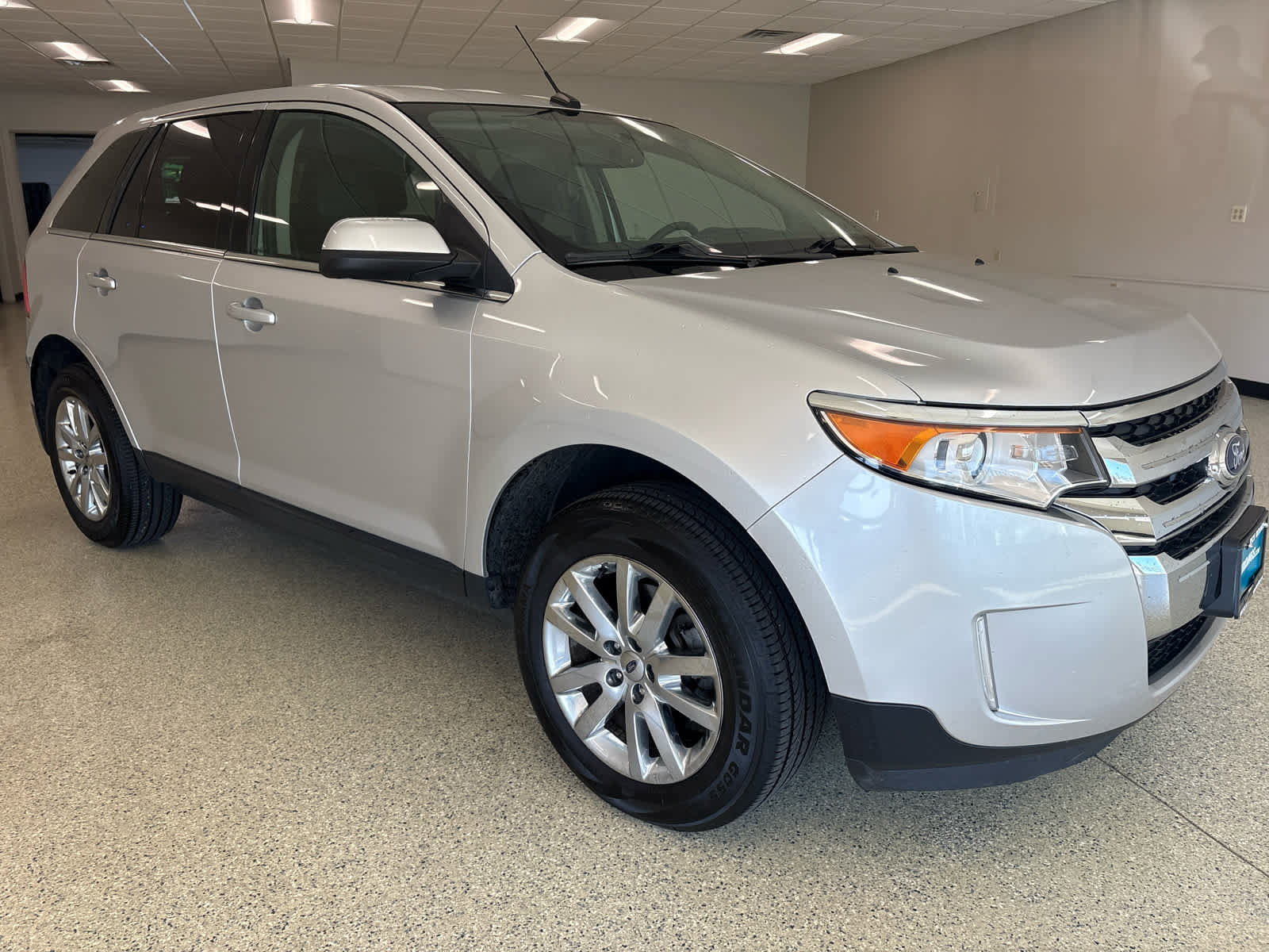 Used 2014 Ford Edge Limited AWD/4WD image 3