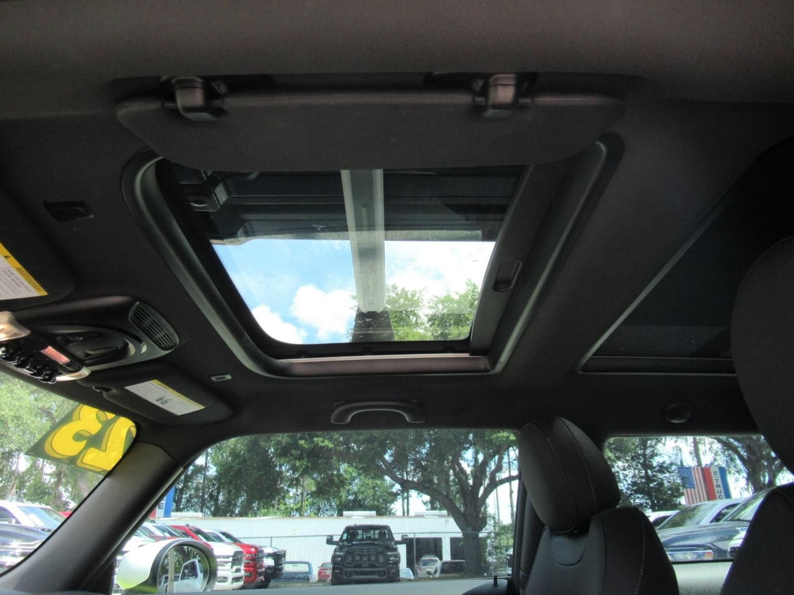 Used 2023 MINI Cooper S FWD image 16