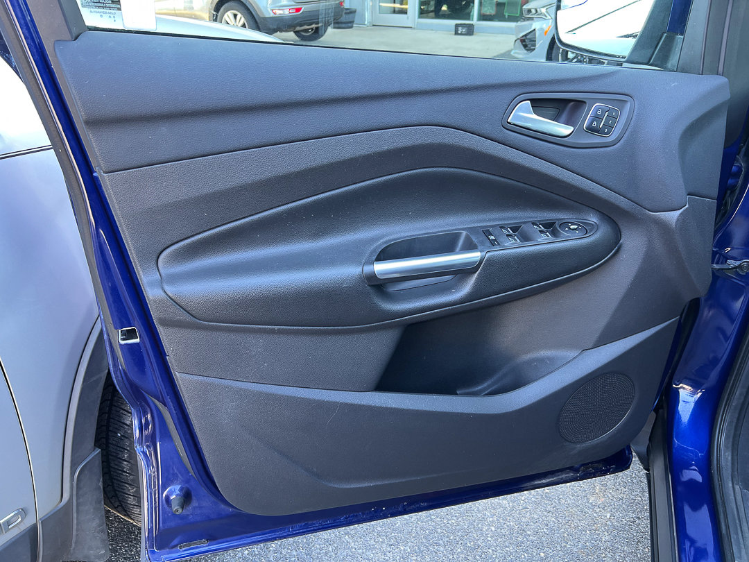 Used 2016 Ford Escape Titanium image 13