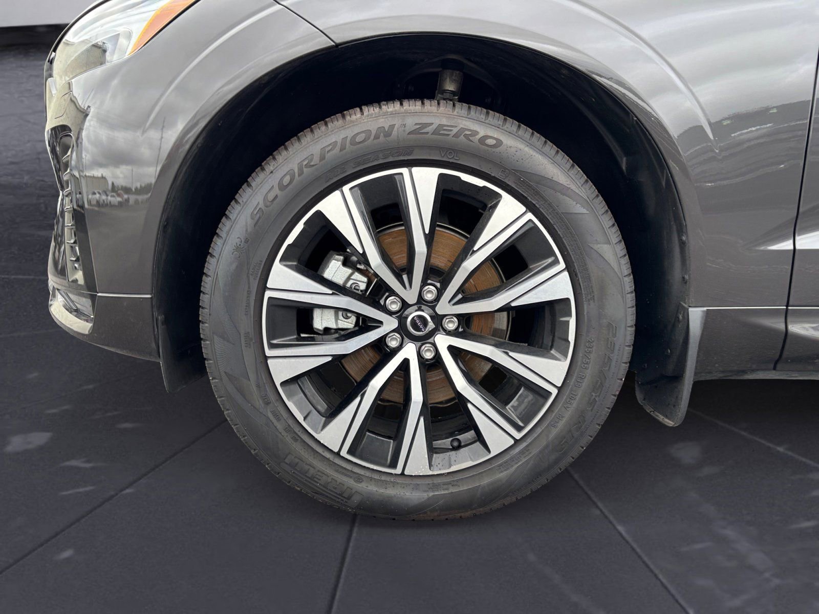 Used 2025 Volvo XC60 B5 Core w/ Climate Package image 14