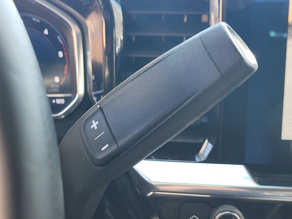 Used 2025 Chevrolet Silverado 2500 LT image 25