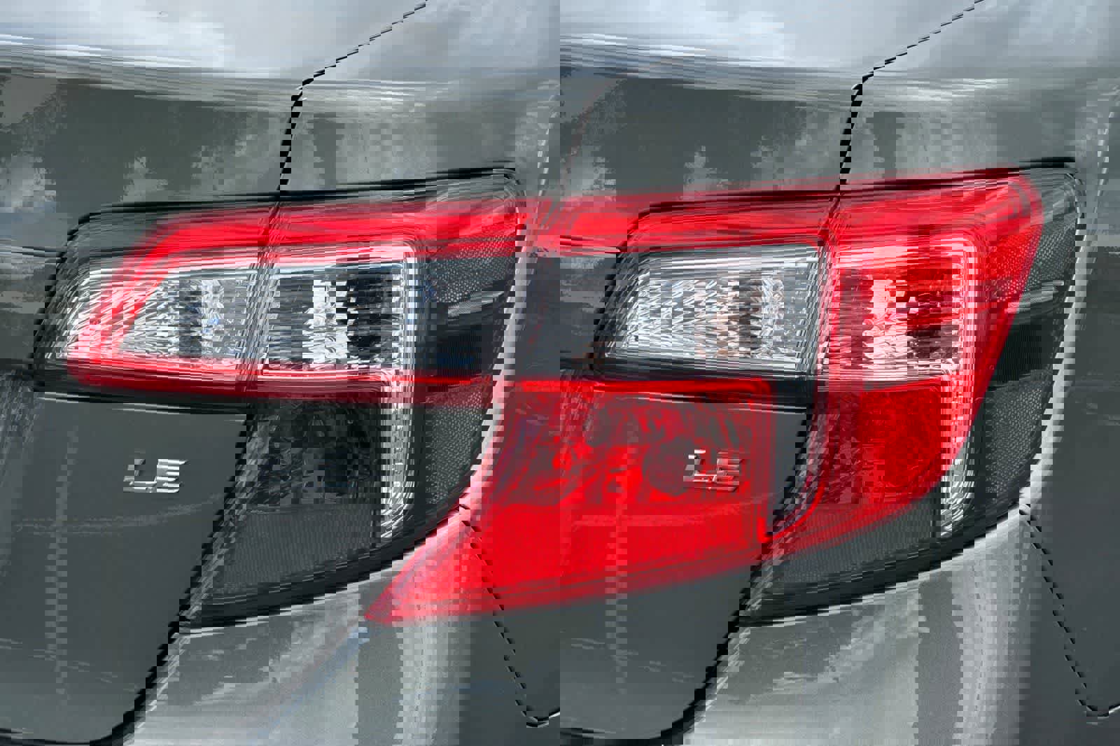 Used 2012 Toyota Camry LE FWD image 29