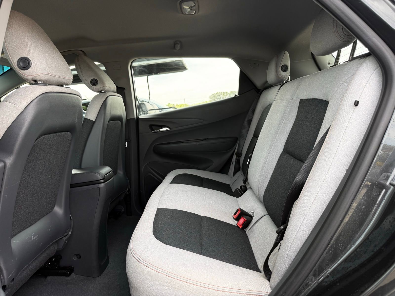 Used 2018 Chevrolet Bolt LT FWD image 19