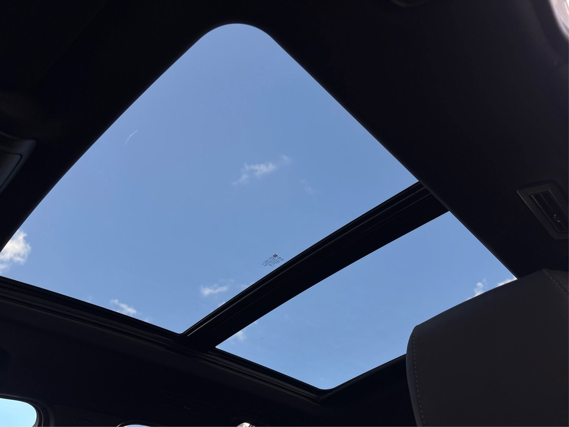 New 2025 Cadillac XT6 Luxury image 32