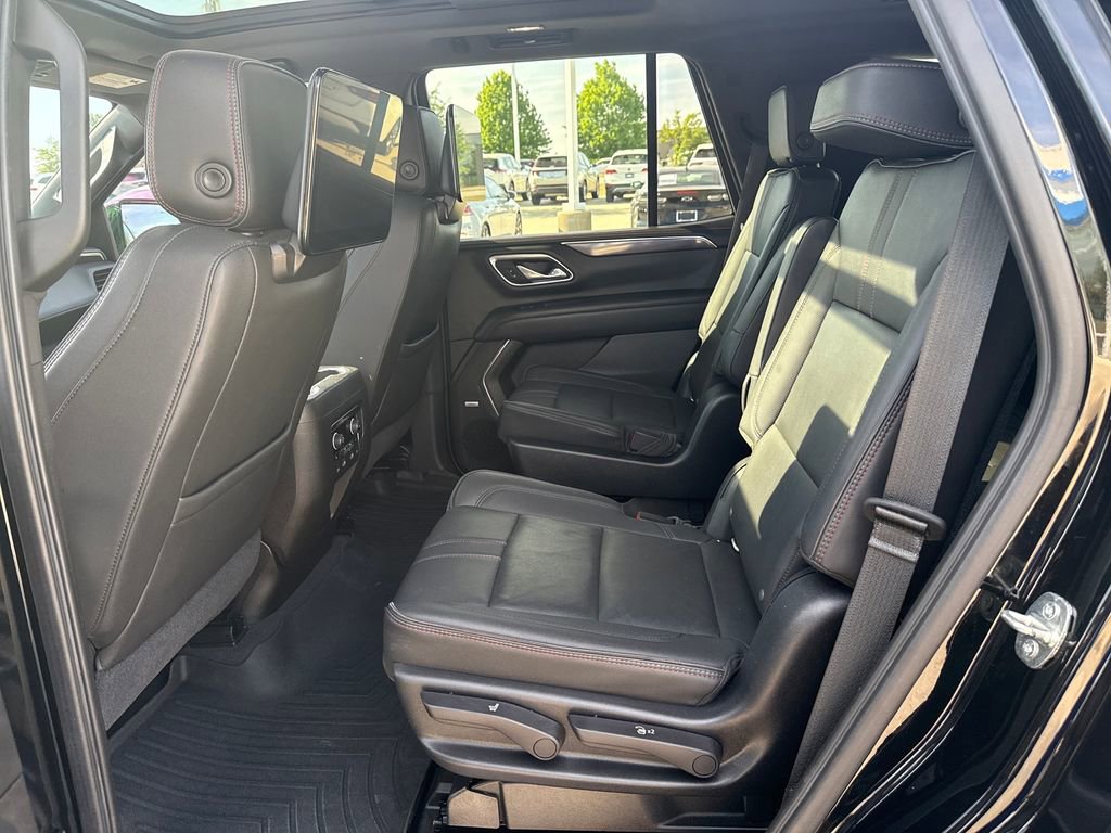 Used 2021 Chevrolet Tahoe RST w/ Luxury Package RWD image 28