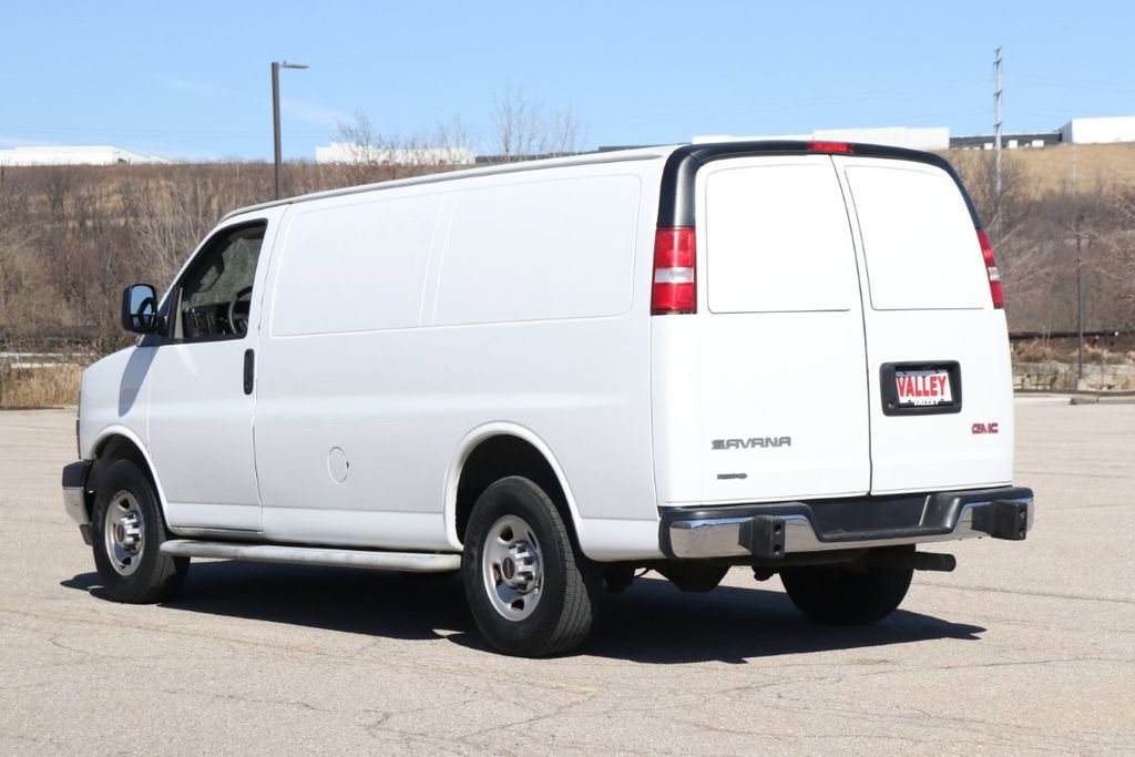 Used 2017 GMC Savana 2500 image 6