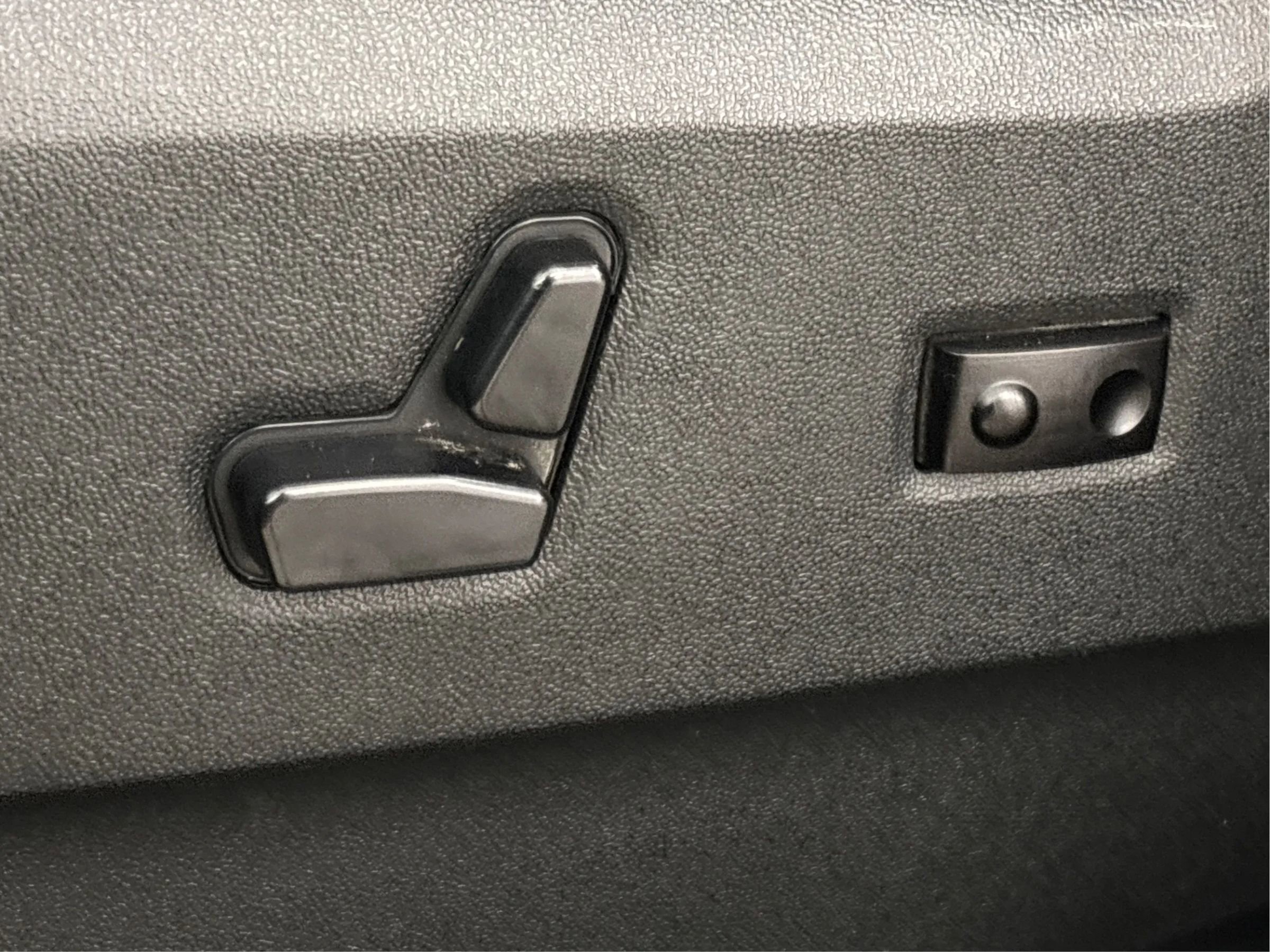Used 2018 Dodge Grand Caravan GT FWD image 25