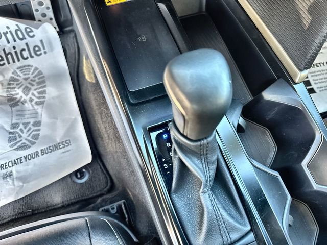 Used 2025 Toyota Camry SE image 28