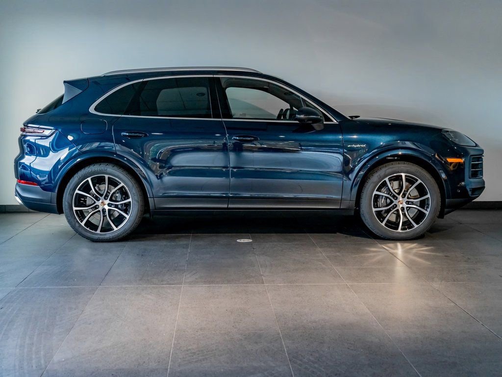 New 2026 Porsche Cayenne E-Hybrid AWD/4WD image 8