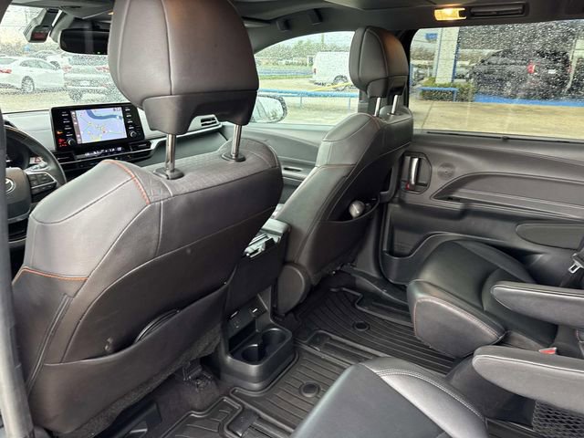 Used 2021 Toyota Sienna XSE w/ XSE Plus Package image 32