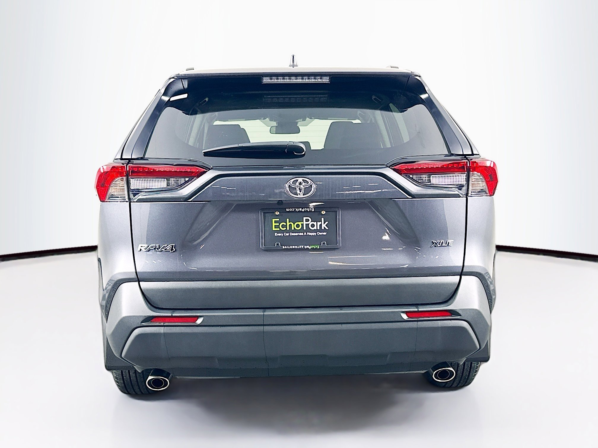 Used 2025 Toyota RAV4 XLE w/ Convenience Package image 7