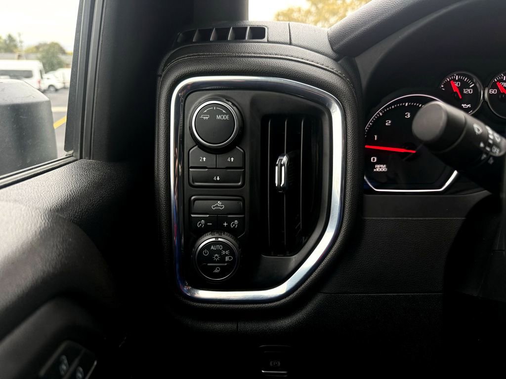 Used 2023 Chevrolet Silverado 2500 LT image 15