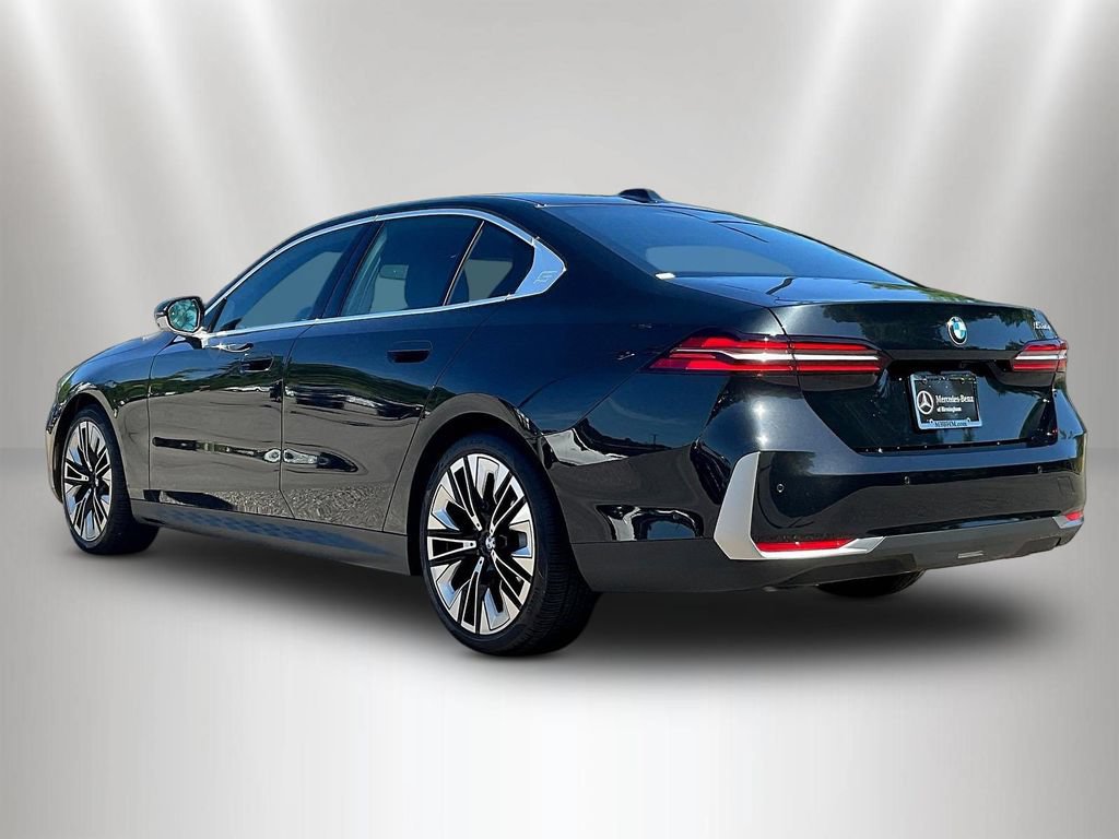 Used 2026 BMW 530i RWD image 5