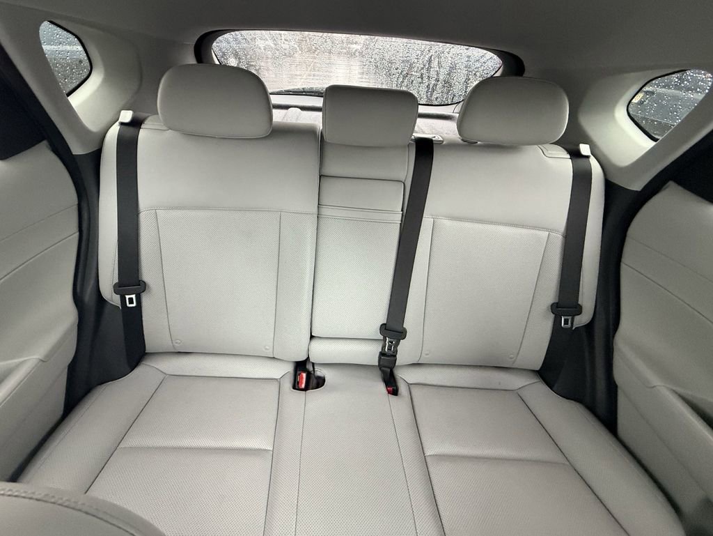 Used 2024 Hyundai Kona Limited image 31