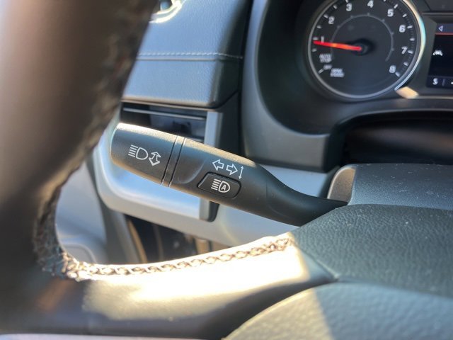 Used 2024 GMC Terrain SLT image 23