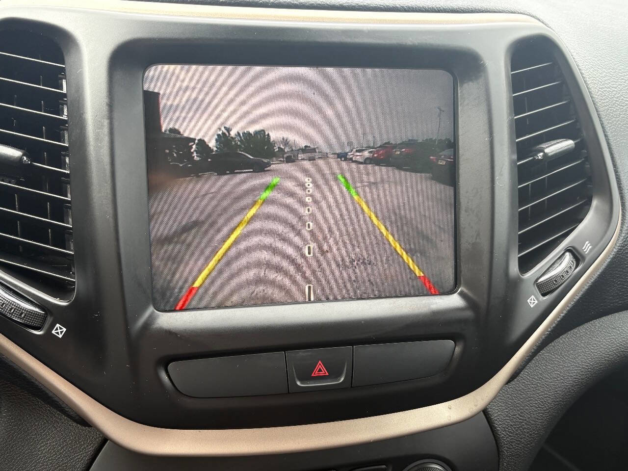 Used 2015 Jeep Cherokee Limited AWD/4WD image 37