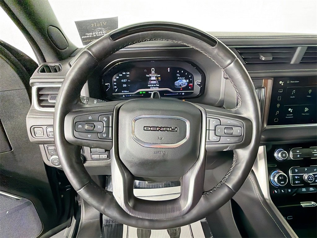 Used 2023 GMC Yukon Denali Ultimate image 11