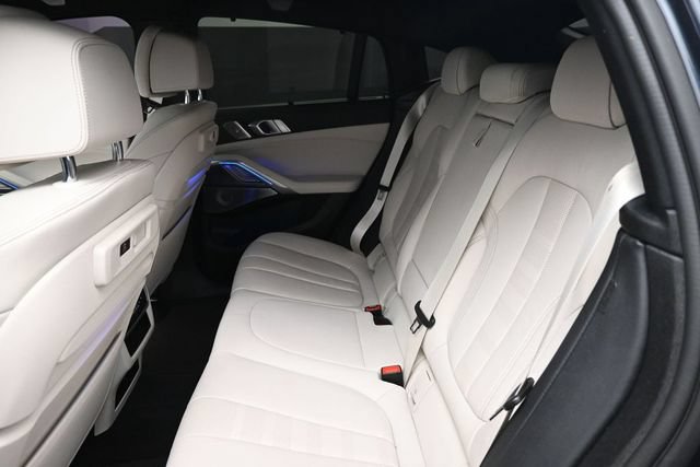 Used 2021 BMW X6 M50i w/ Executive Package AWD/4WD image 18
