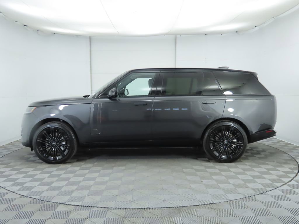 New 2025 Land Rover Range Rover Long Wheelbase SE image 8