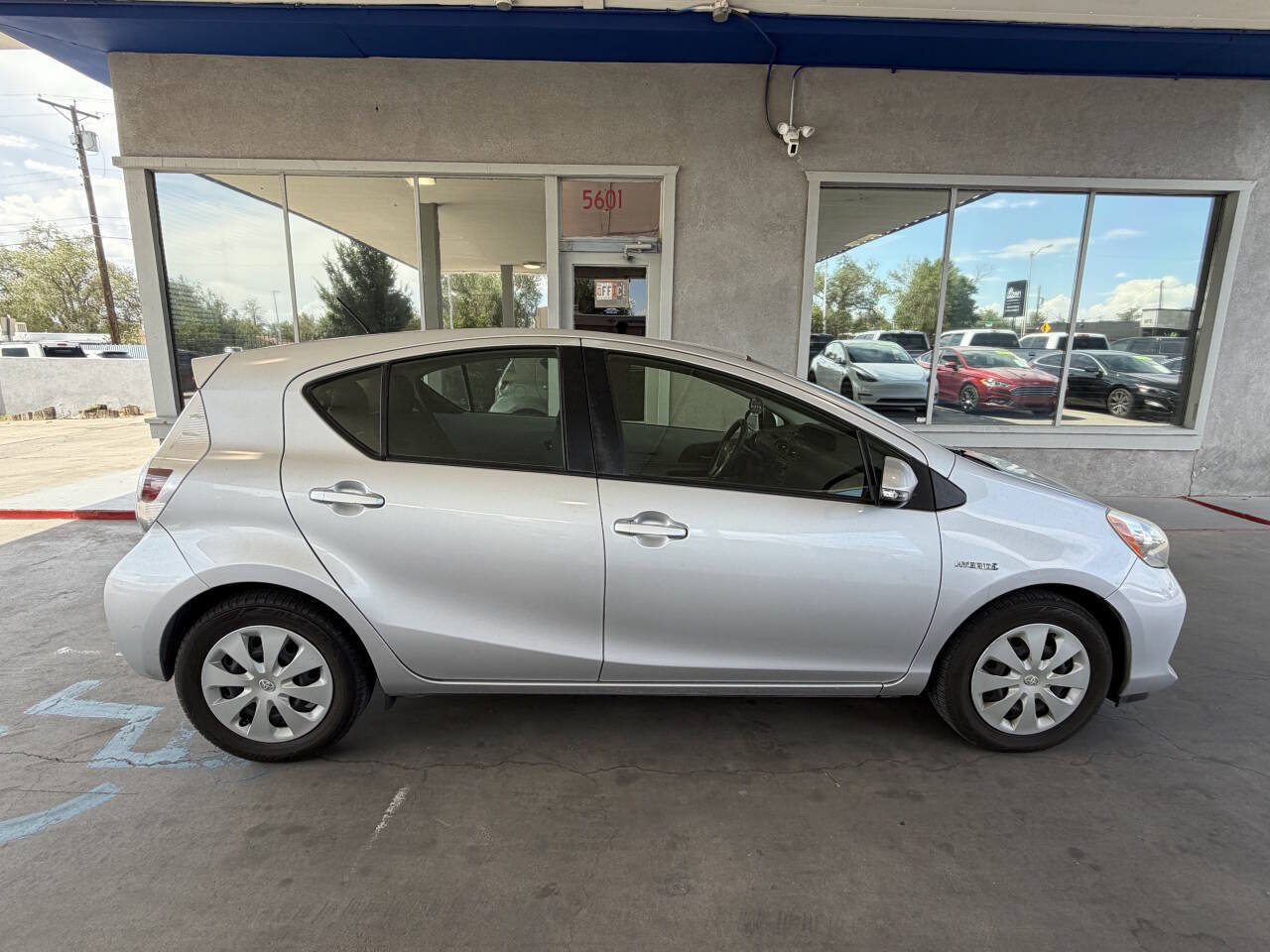 Used 2014 Toyota Prius C Two FWD image 9