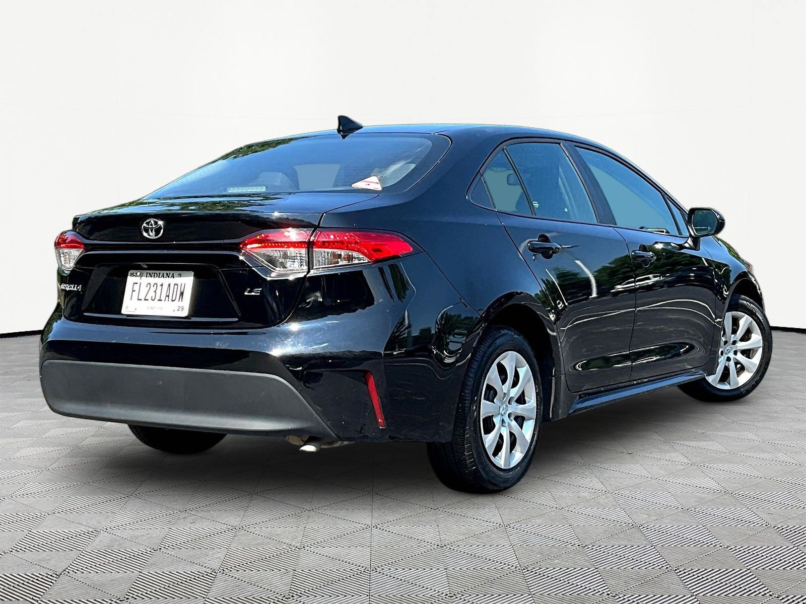 Used 2024 Toyota Corolla LE FWD image 6