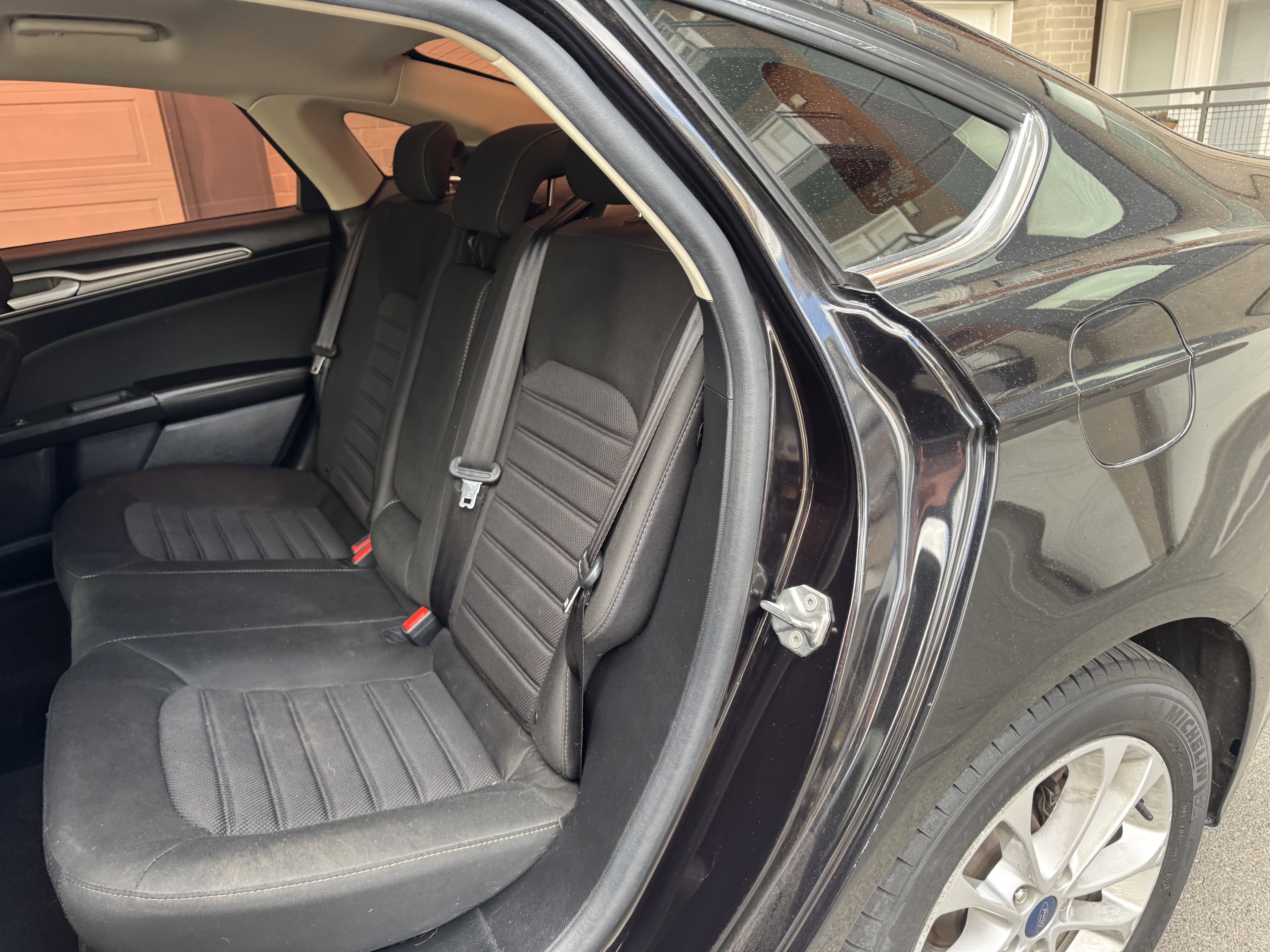 Used 2020 Ford Fusion SE image 23