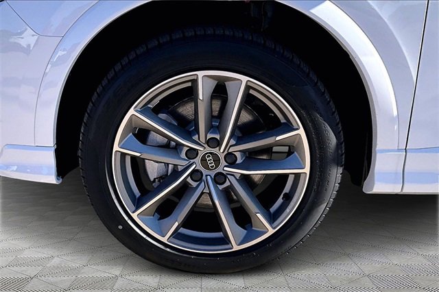 New 2025 Audi Q3 2.0T Premium image 12