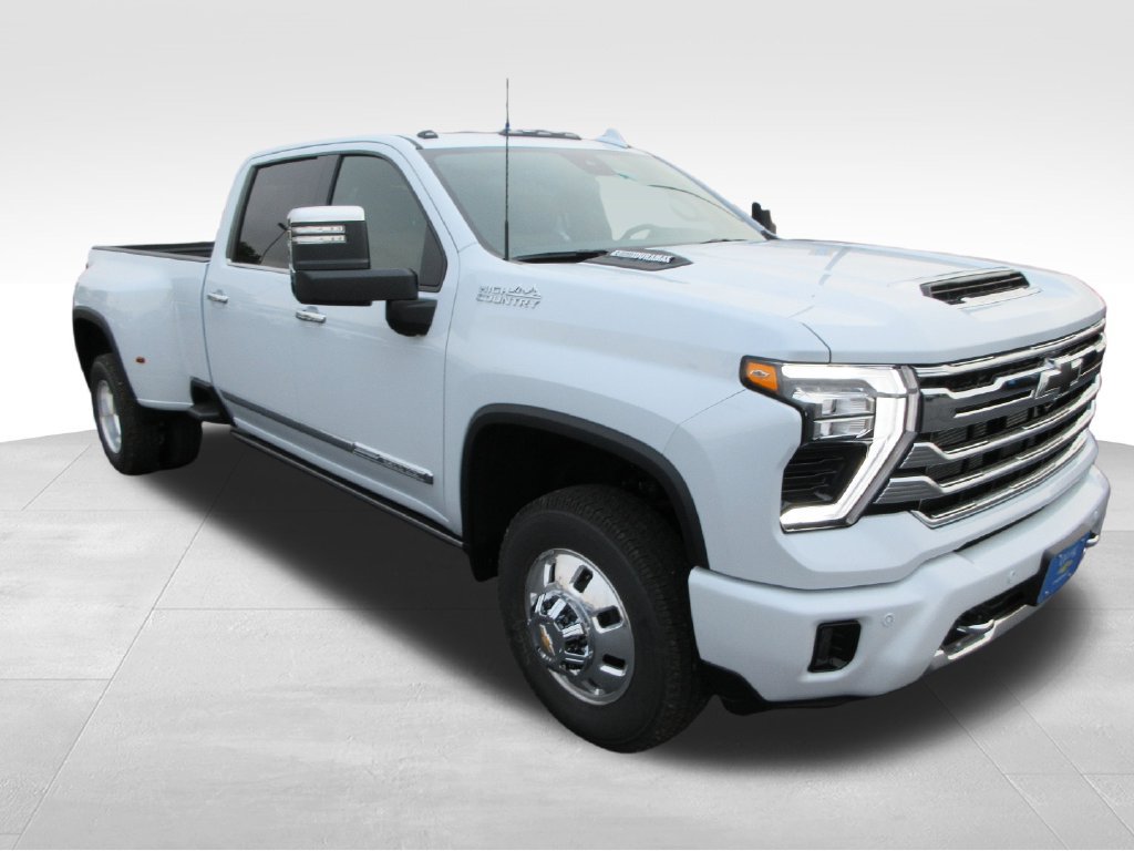 New 2026 Chevrolet Silverado 3500 High Country w/ High Country Premium Package AWD/4WD image 7