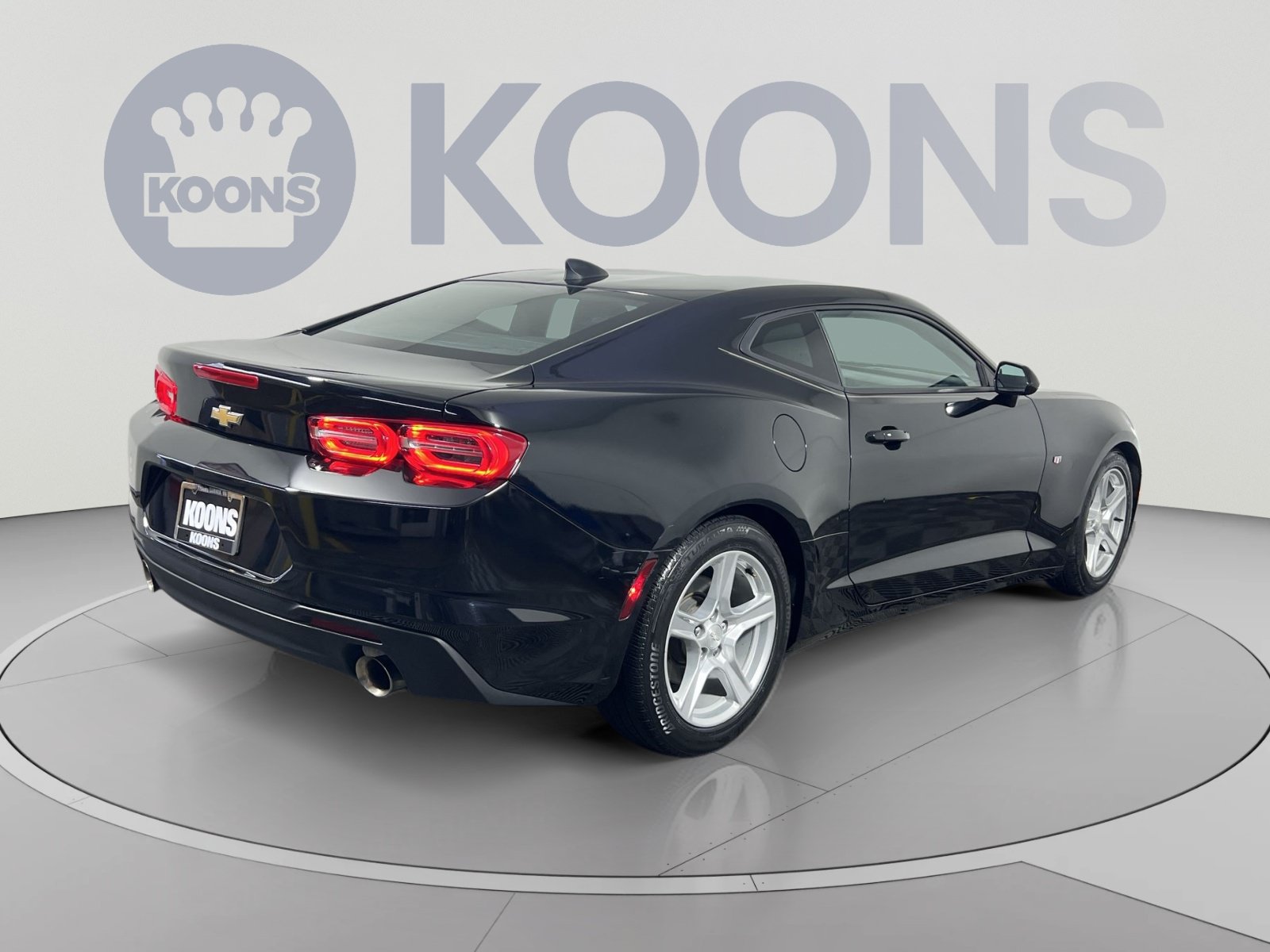 Used 2021 Chevrolet Camaro LT RWD image 11