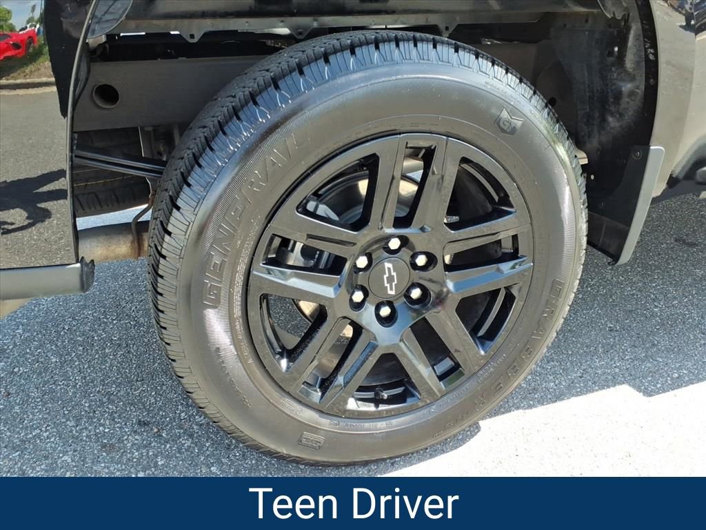 Certified 2025 Chevrolet Silverado 1500 Custom image 32