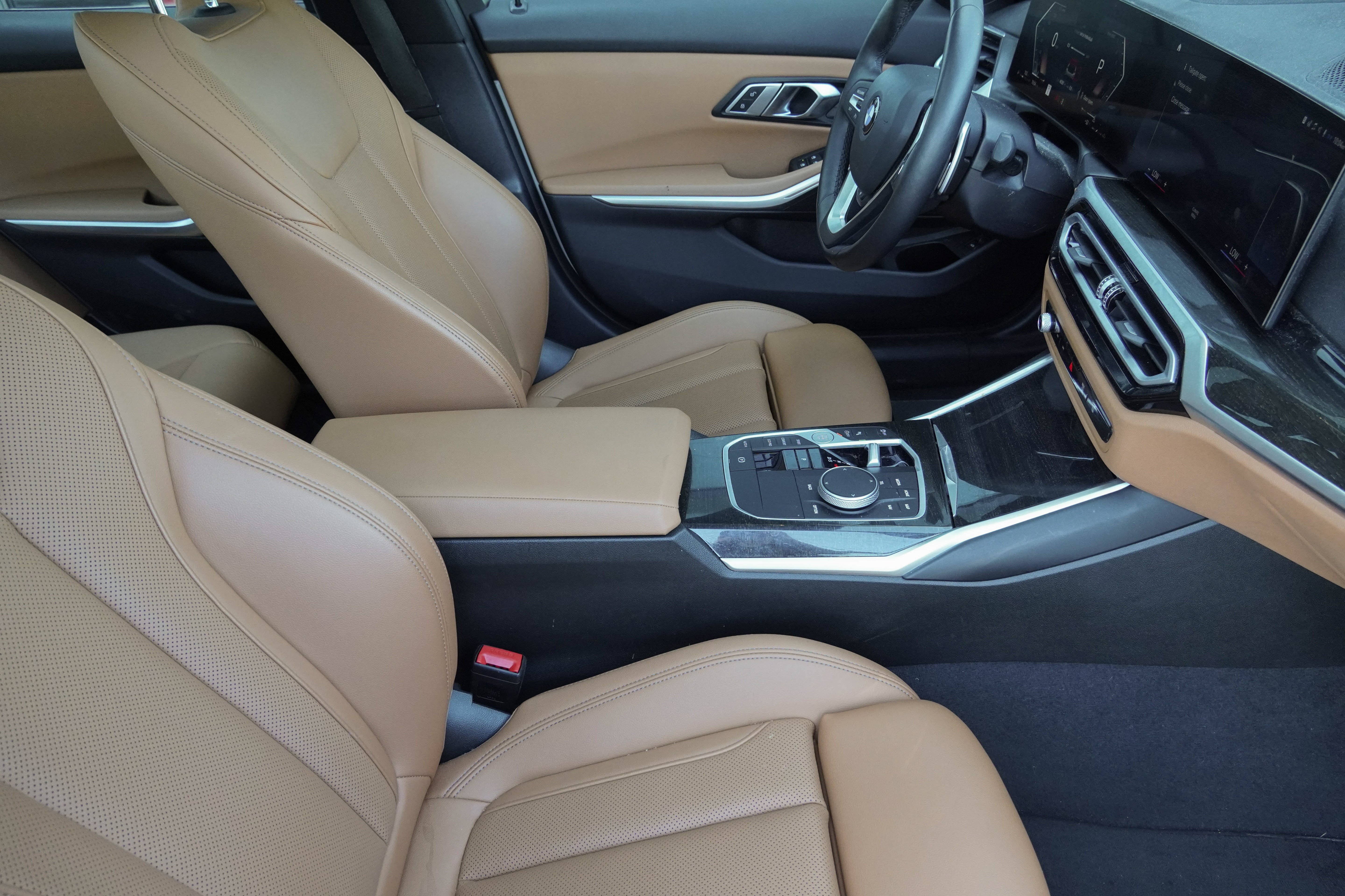 Certified 2023 BMW 330i xDrive Sedan w/ Premium Package AWD/4WD image 9