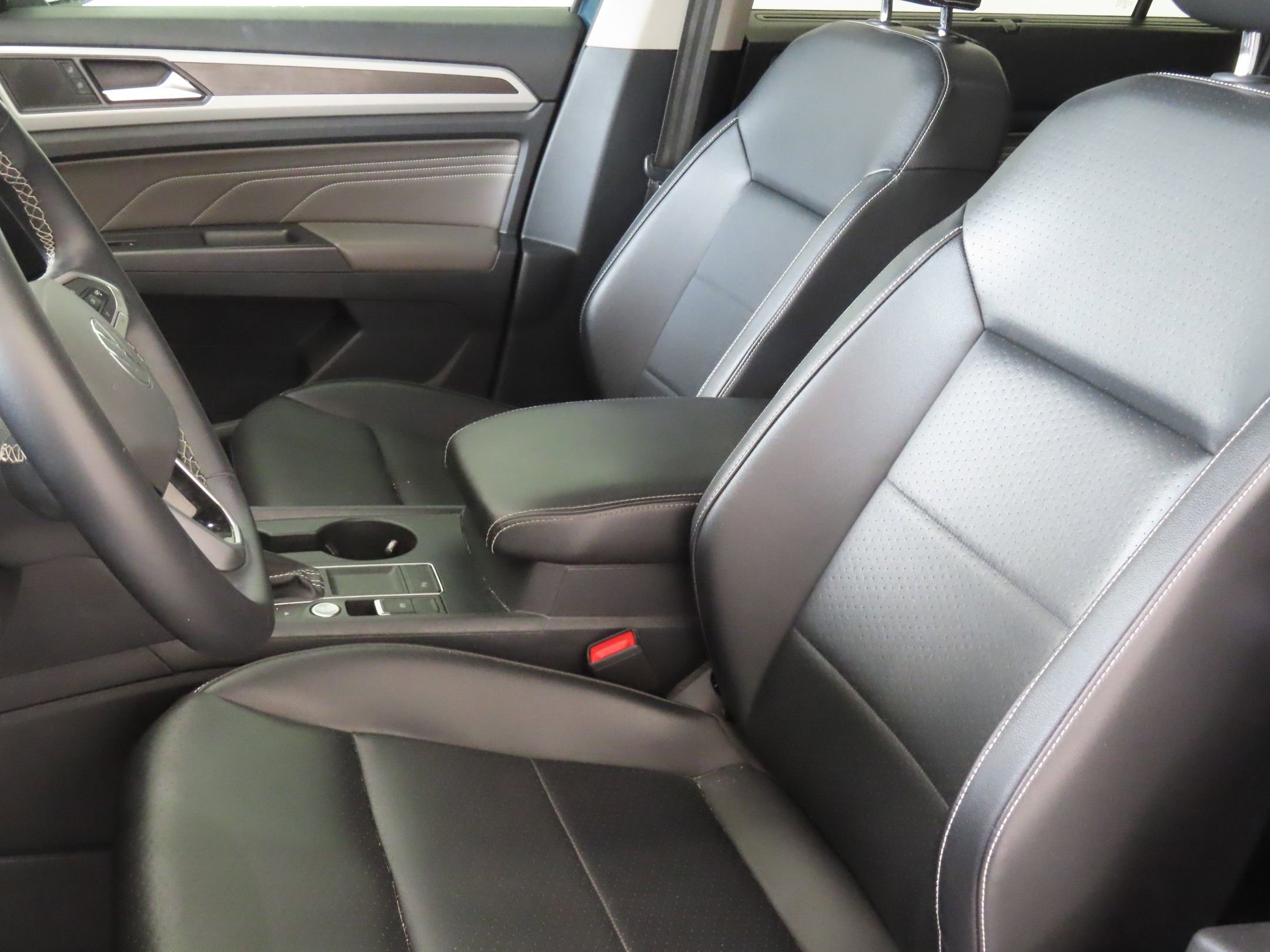 Used 2021 Volkswagen Atlas SE FWD image 10
